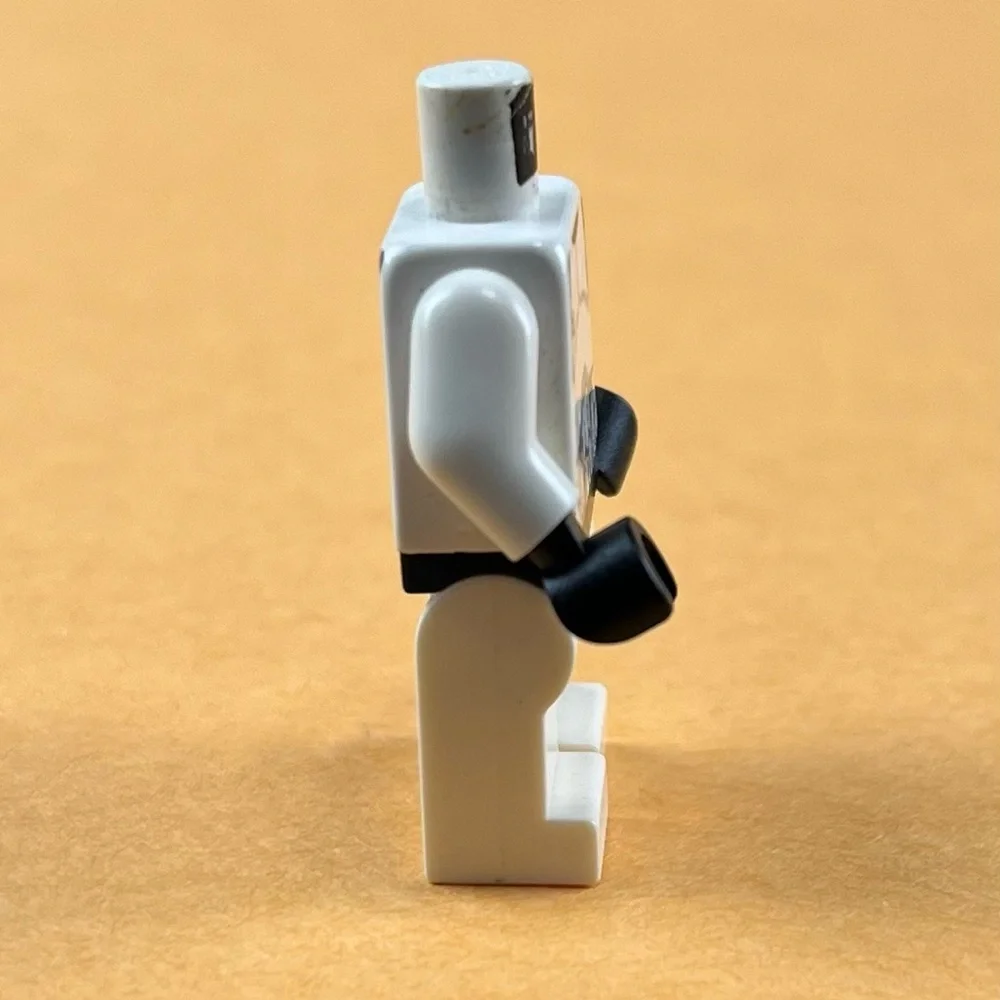LEGO Star Wars Clone Trooper Missing Head and Helmet 2